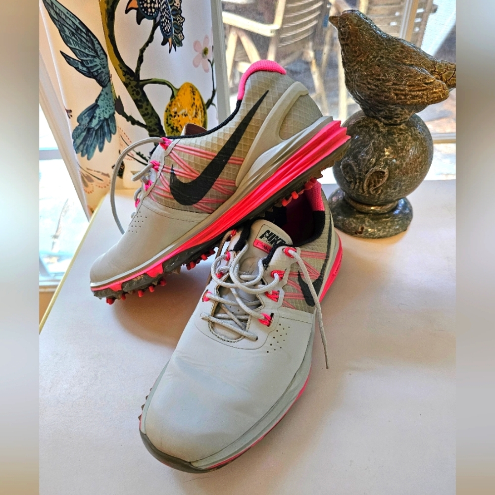 Nike Women's Light Gray and Pink Athletic Golf Shoes